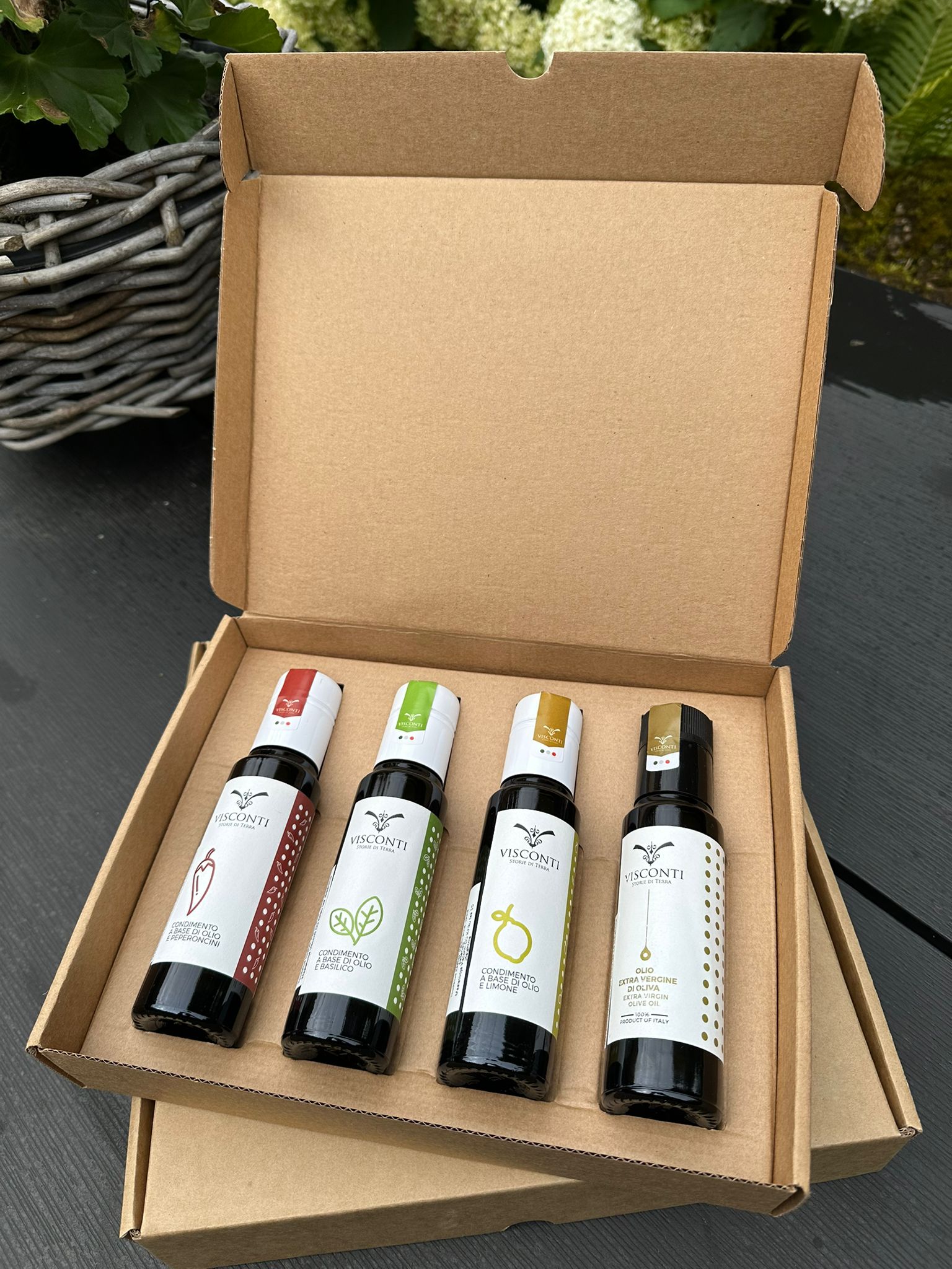Gift Box: Selection of Extra Virgin Olive Oil and Infused Condiments